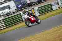 Vintage-motorcycle-club;eventdigitalimages;mallory-park;mallory-park-trackday-photographs;no-limits-trackdays;peter-wileman-photography;trackday-digital-images;trackday-photos;vmcc-festival-1000-bikes-photographs
